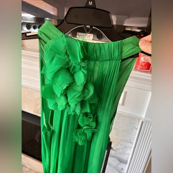 Zara Vibrant Green Pleated Dress - Picture 4 of 8